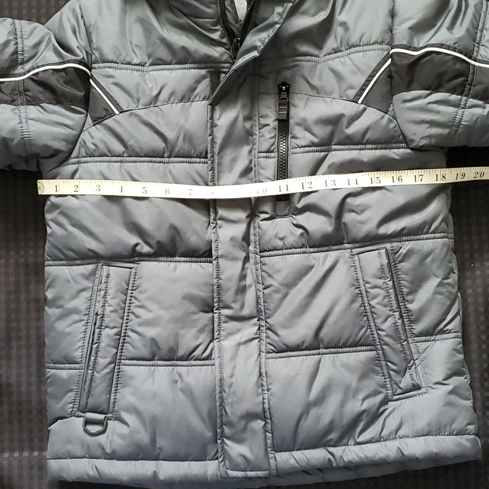 F.O.G. by London Fog, gray coat, size medium (10-12) - Picture 9 of 12